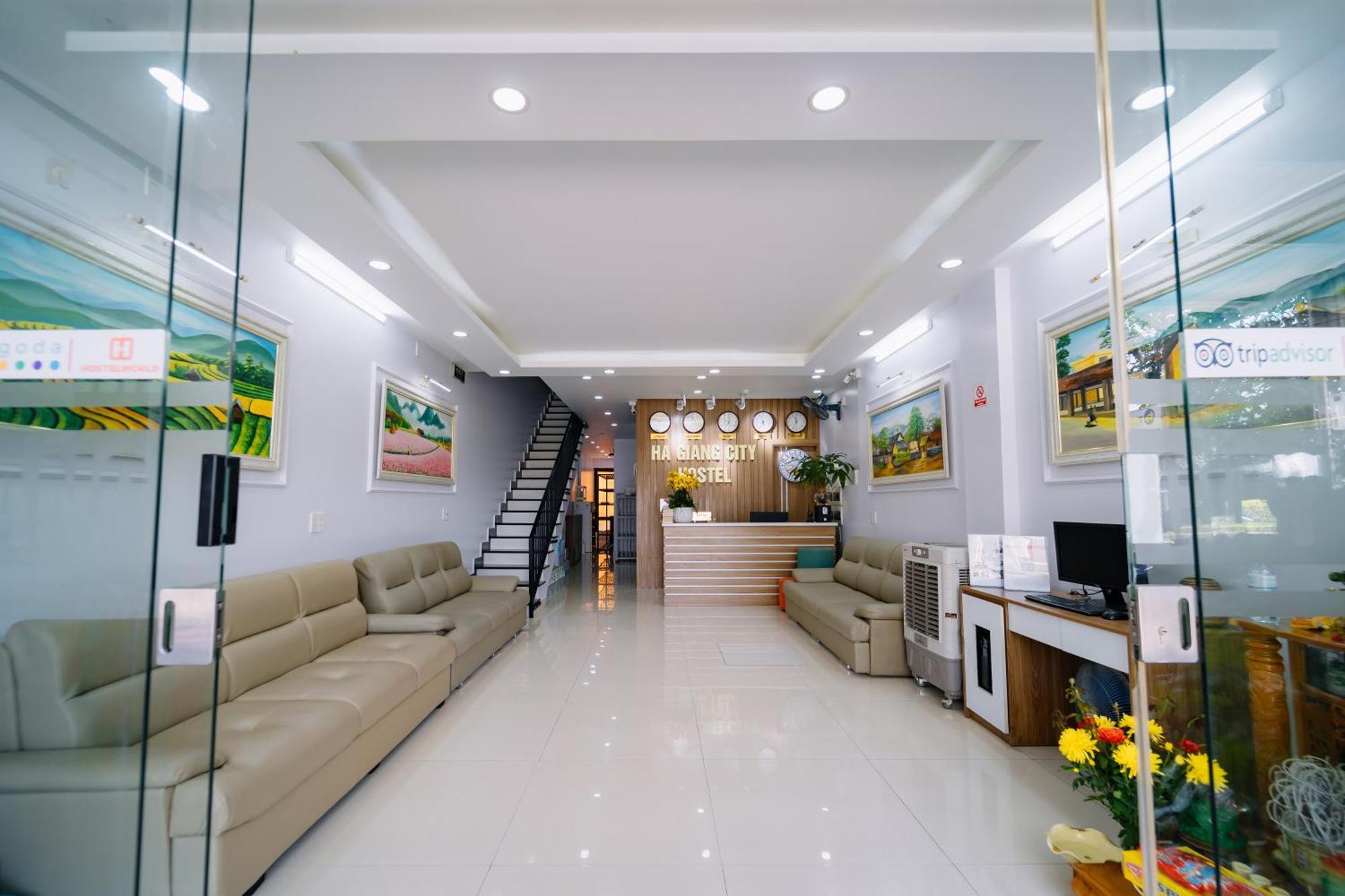 Ha Giang City Hostel エクステリア 写真